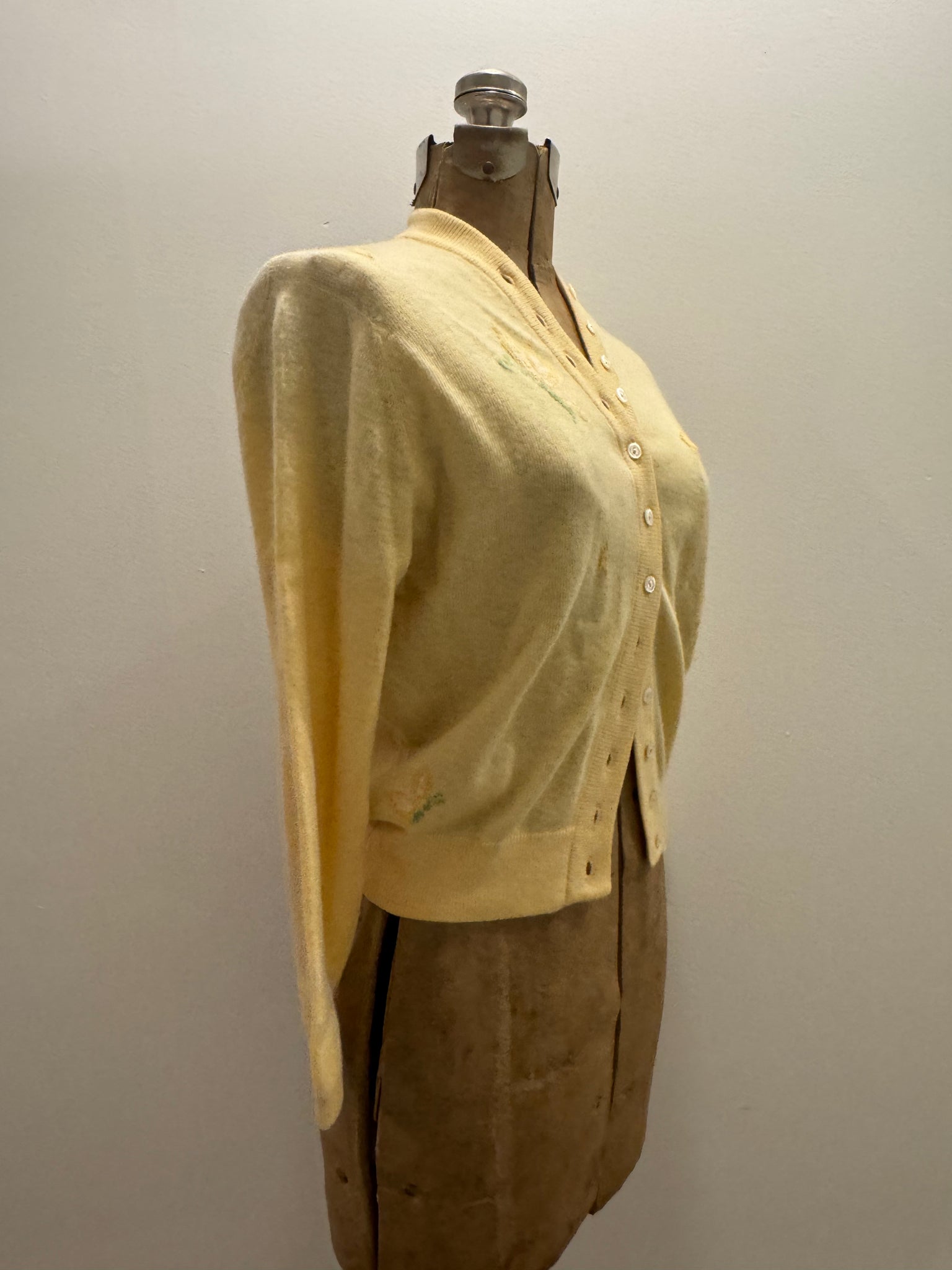 vintage 1950s yellow BALLANTYNE cashmere cardigan sweater BUTTERFLY intarsia SWEATER GAL S - M