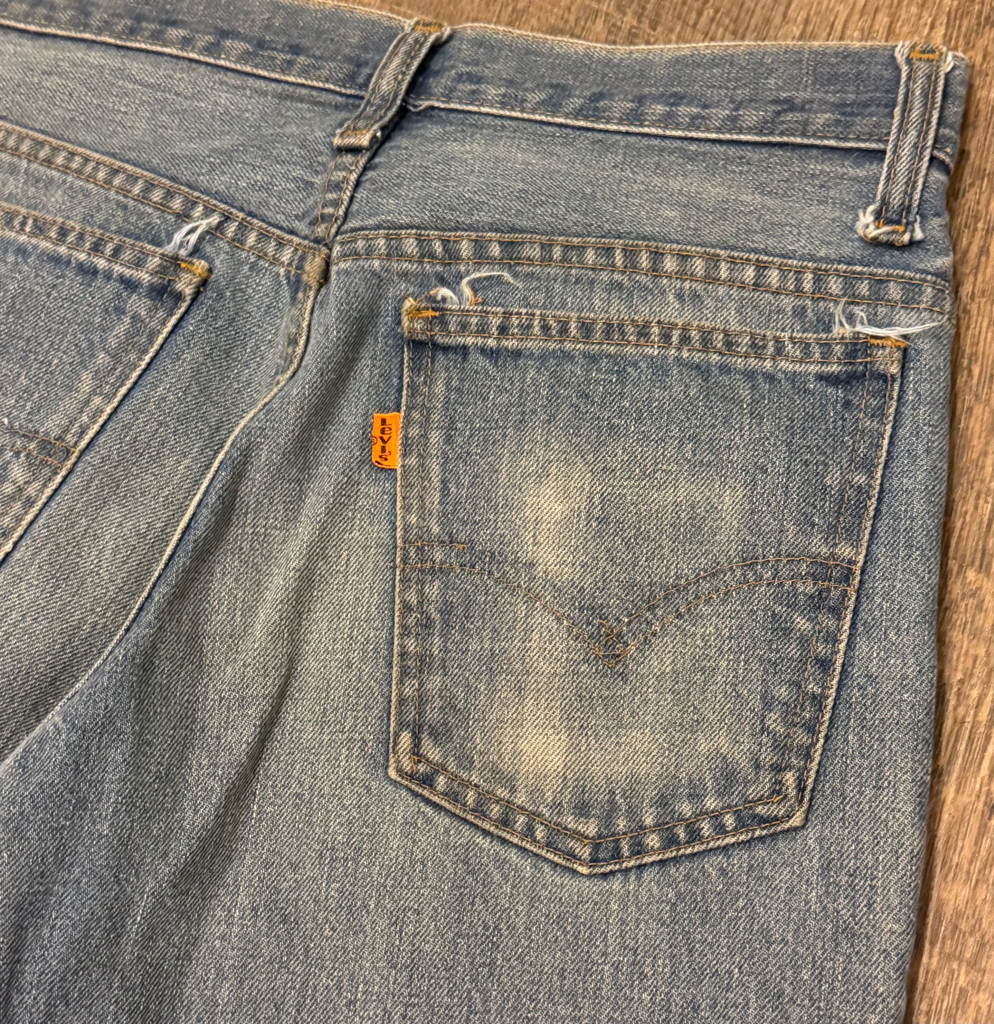 vintage 1970s LEVIS boot cut jeans 517 29 x 33 XS Great fade