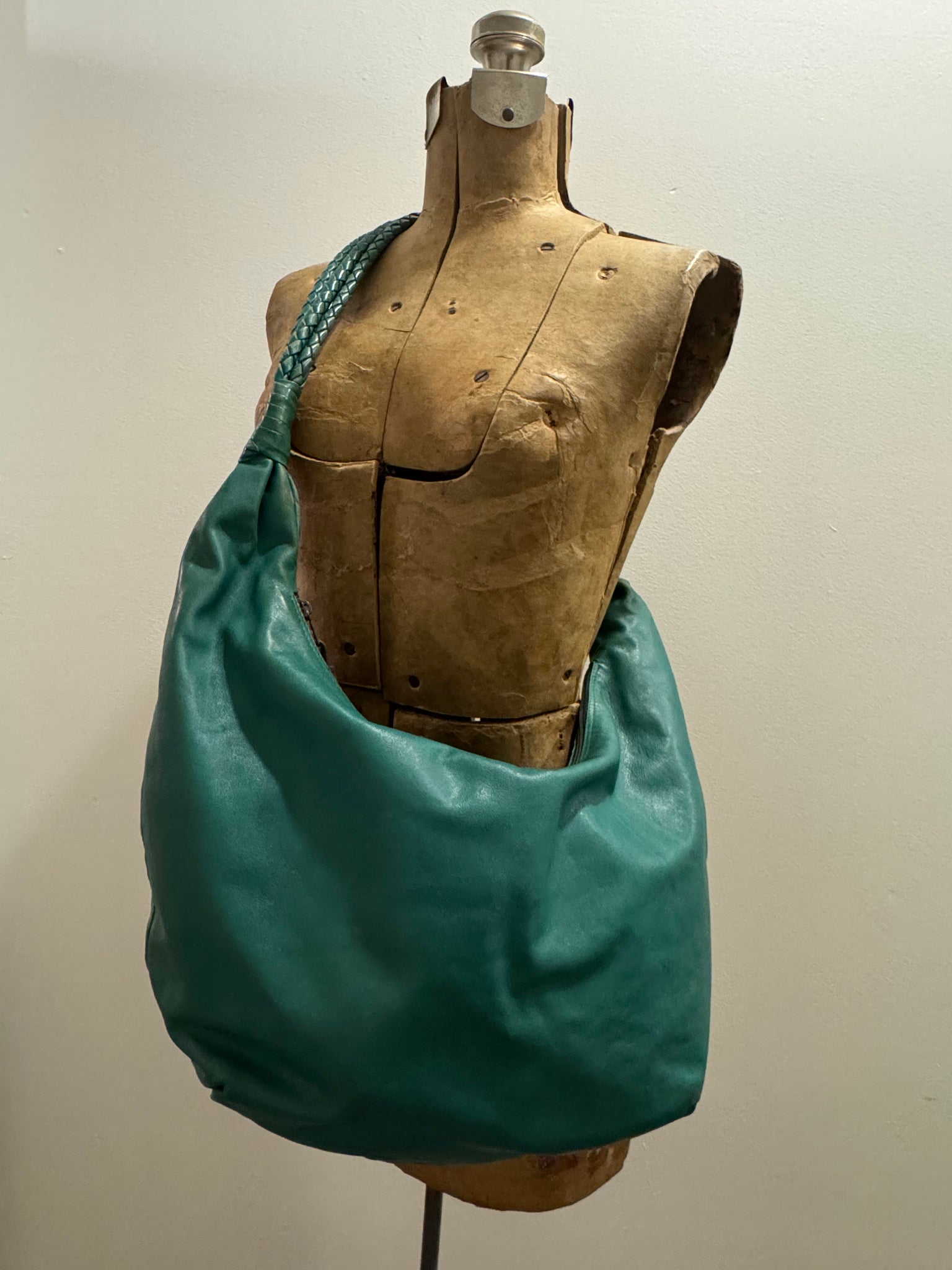 vintage 1980s seafoam green Bottega Veneta leather bag slouchy HOBO purse WOVEN straps