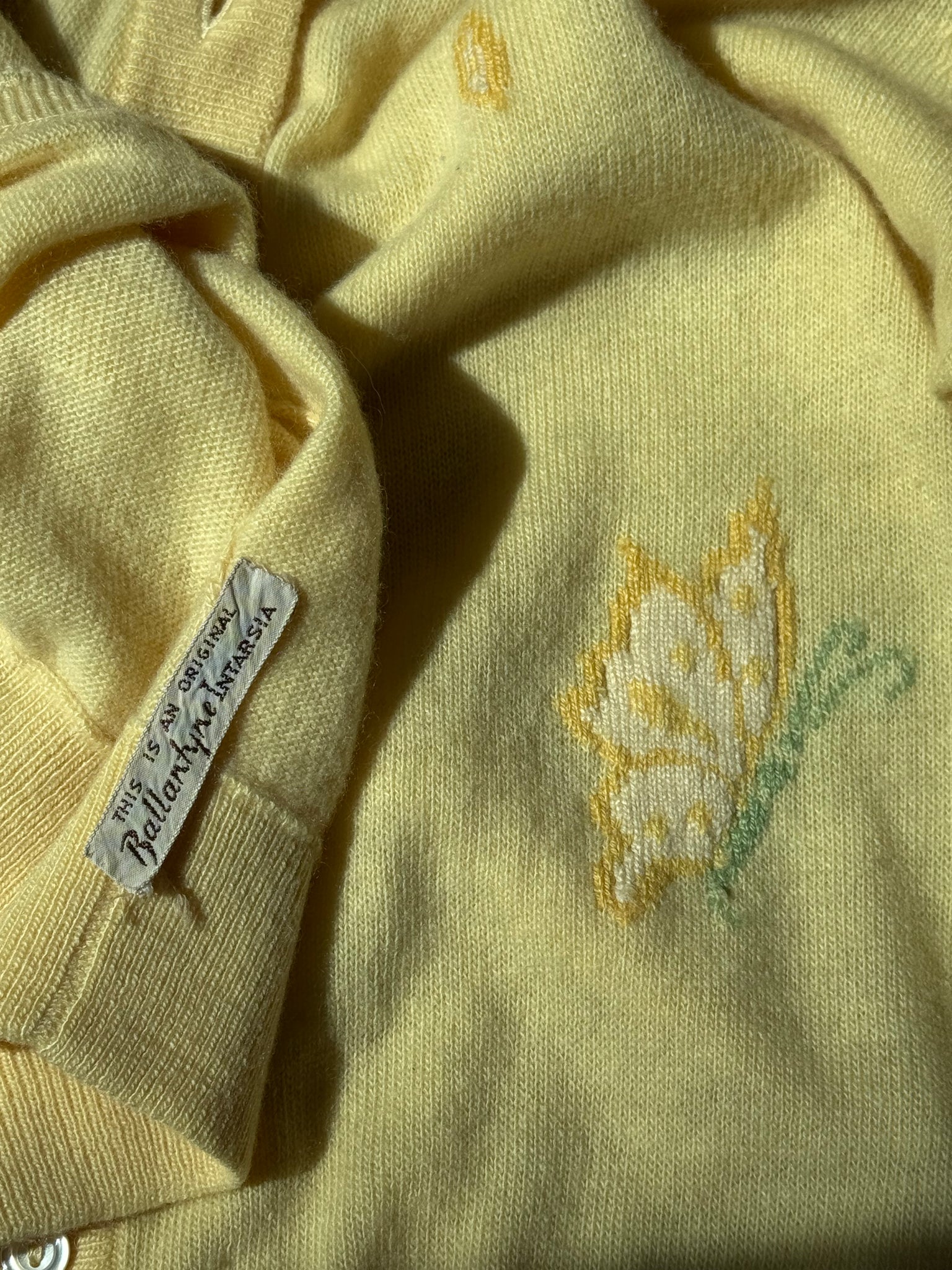 vintage 1950s yellow BALLANTYNE cashmere cardigan sweater BUTTERFLY intarsia SWEATER GAL S - M