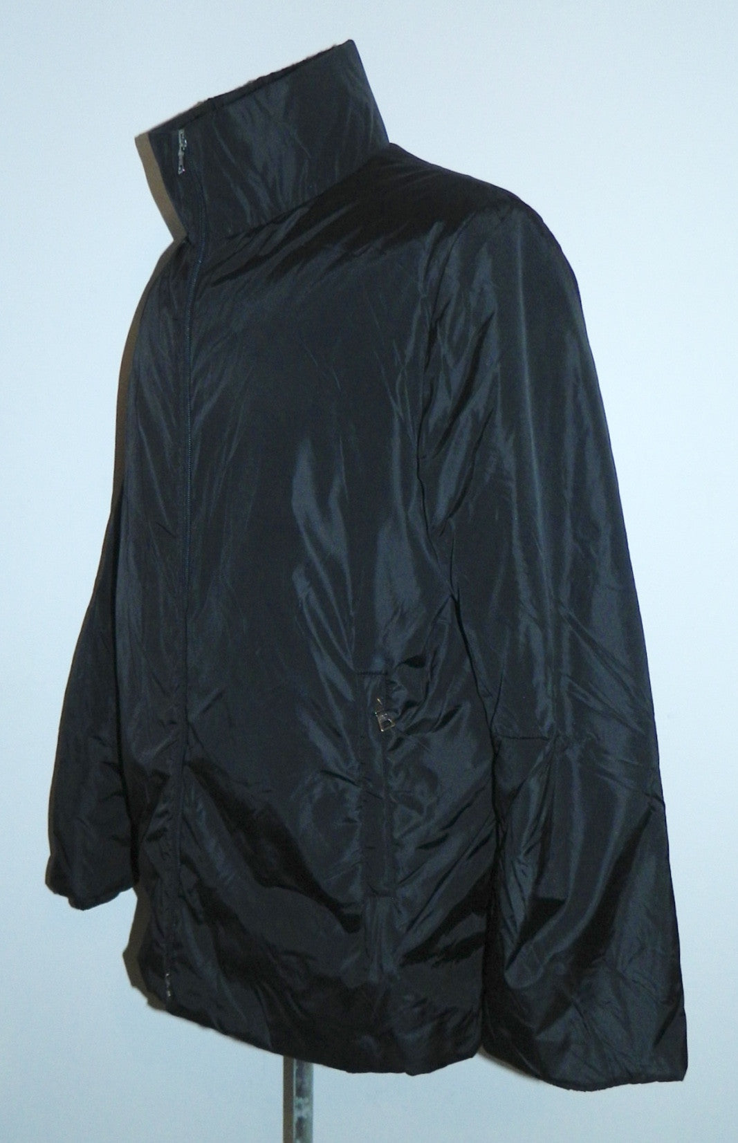 black nylon PRADA ski coat poly fill jacket Apres Ski travel It. 50 / US Mens M / Womens L- XL