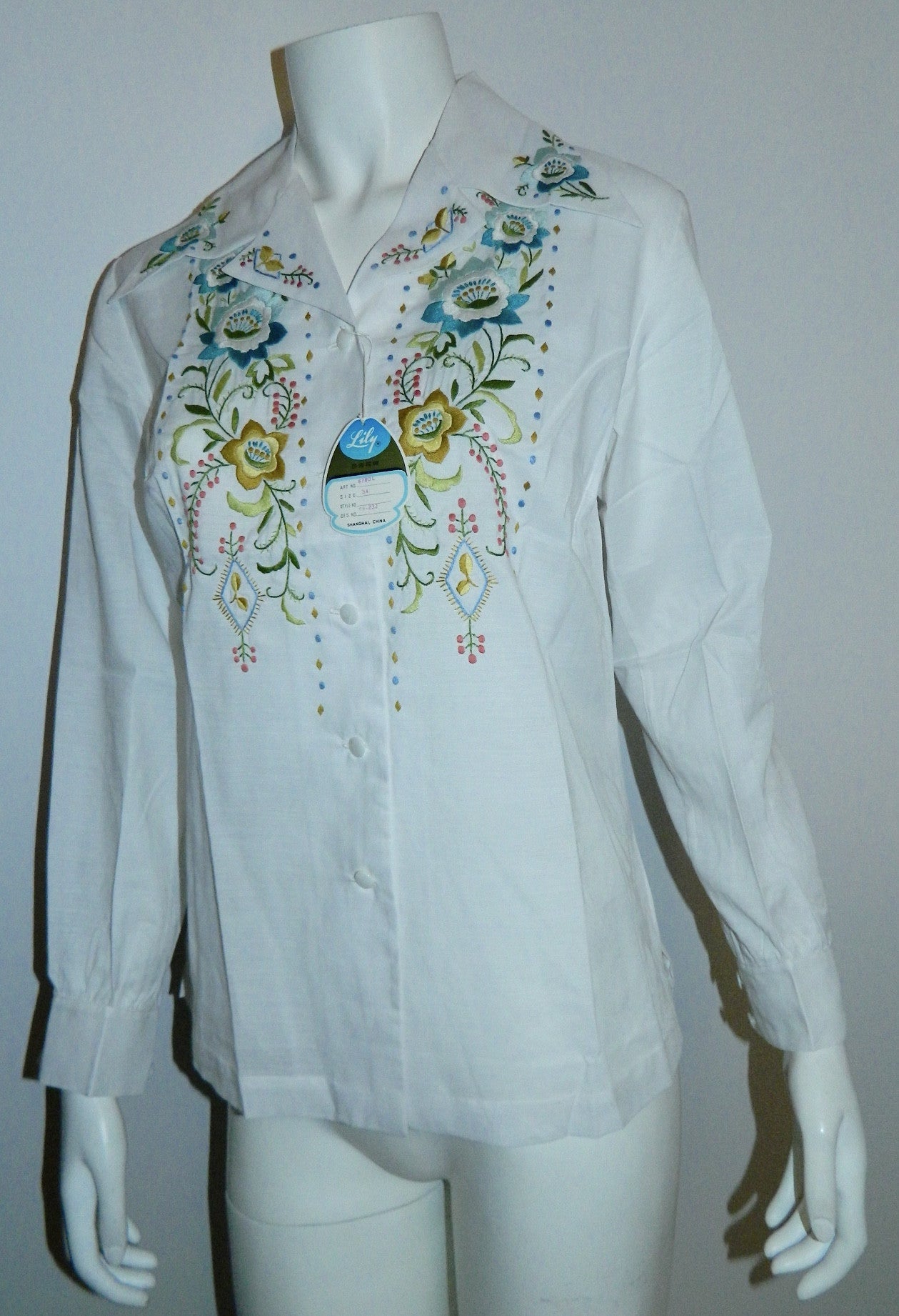 vintage white blouse 1970s hand embroidered flowers Lily XS / 34 NOS