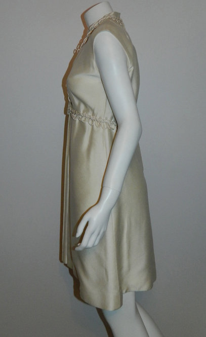 vintage wedding dress 1960s ivory MOD mini gown Saks Fifth Avenue peephole XS