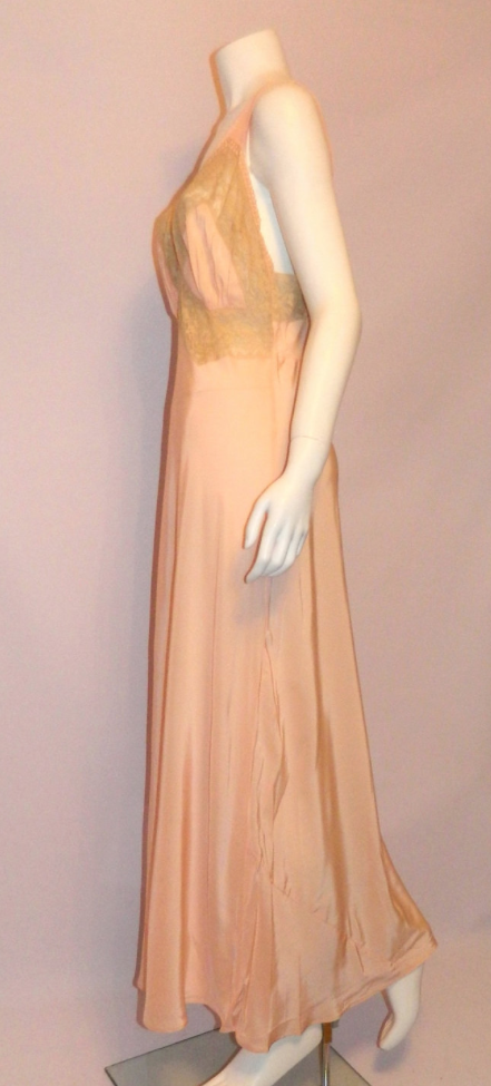 vintage 1940s Rhythm Lingerie long slip pink Deco bias cut rayon gown 36