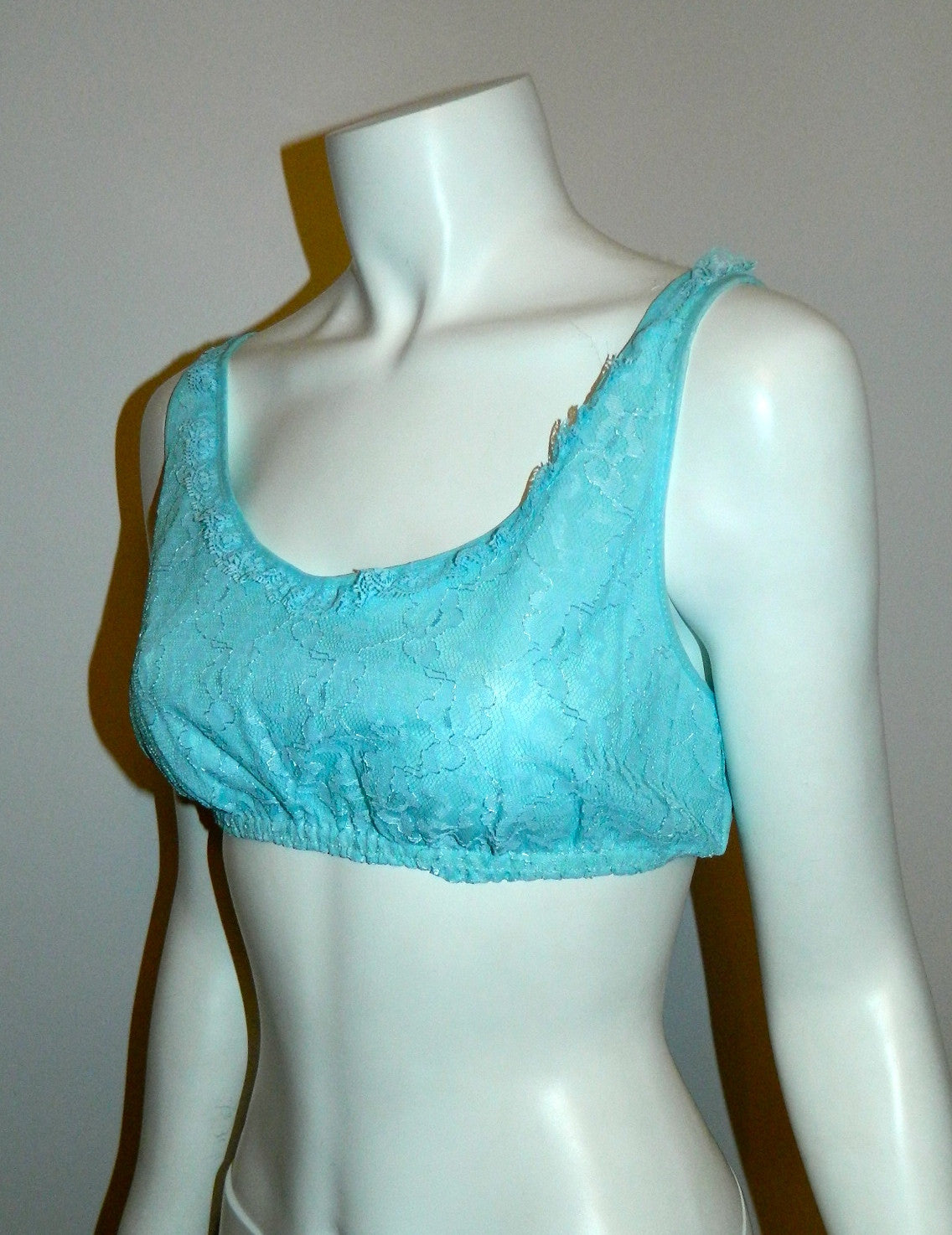 1960s vintage blue lace bralette Carol Brent shelf bra cropped tank top SM