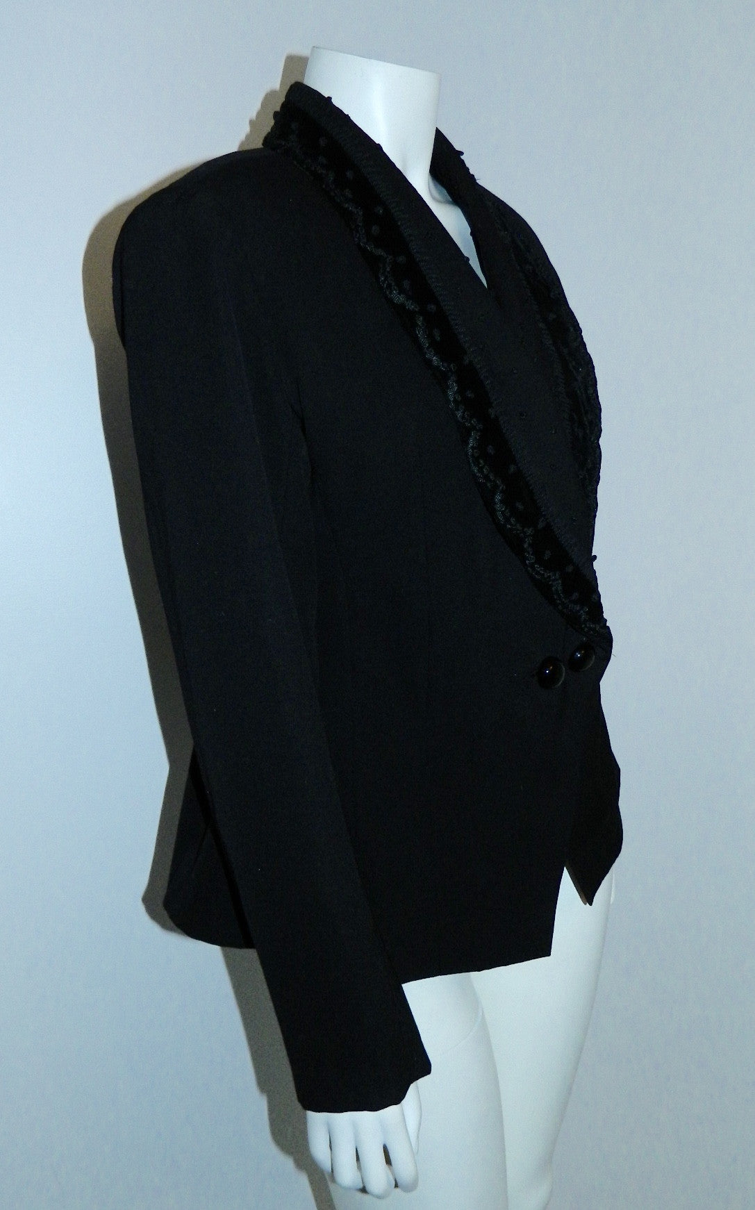 vintage 1940s blazer New Look black wool jacket embroidered velvet lapels S