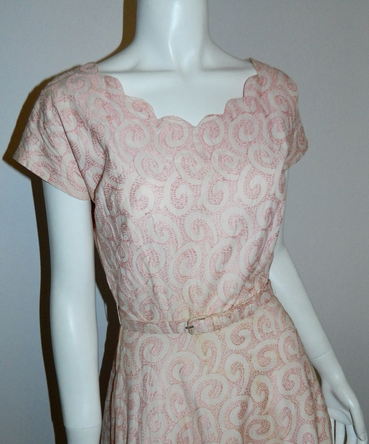 vintage 1950s dress peach pink L'Aiglon swirls 50s embroidered day dress XS