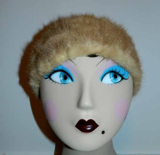 1960s blonde mink hat vintage Palomino mink fur cap Flemington Fur Co.