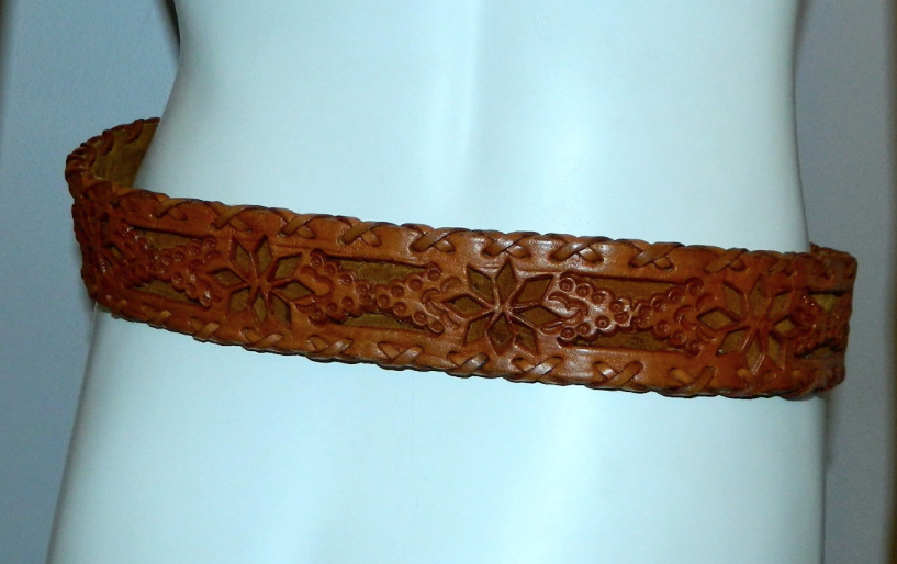 vintage 1970s belt brown TOOLED leather wood buckle Hand Made Mexico 30 31 32 34
