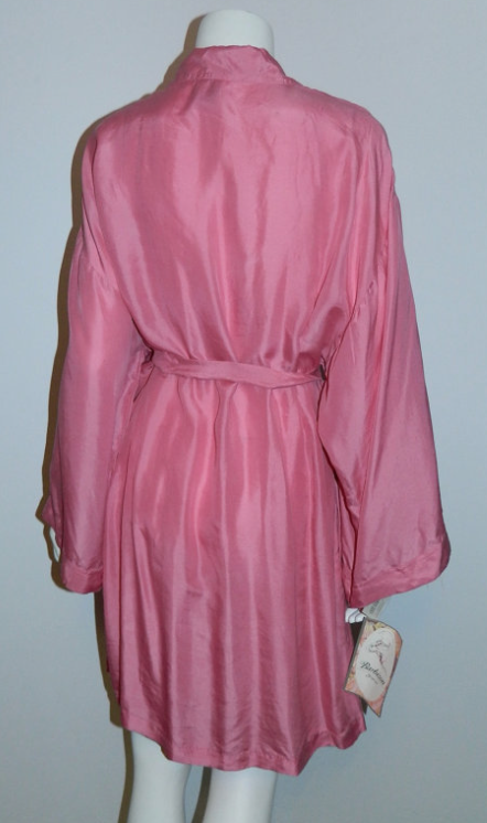 vintage 1980s pink silk robe / Barbizon bathrobe / kimono sleeve / NOS